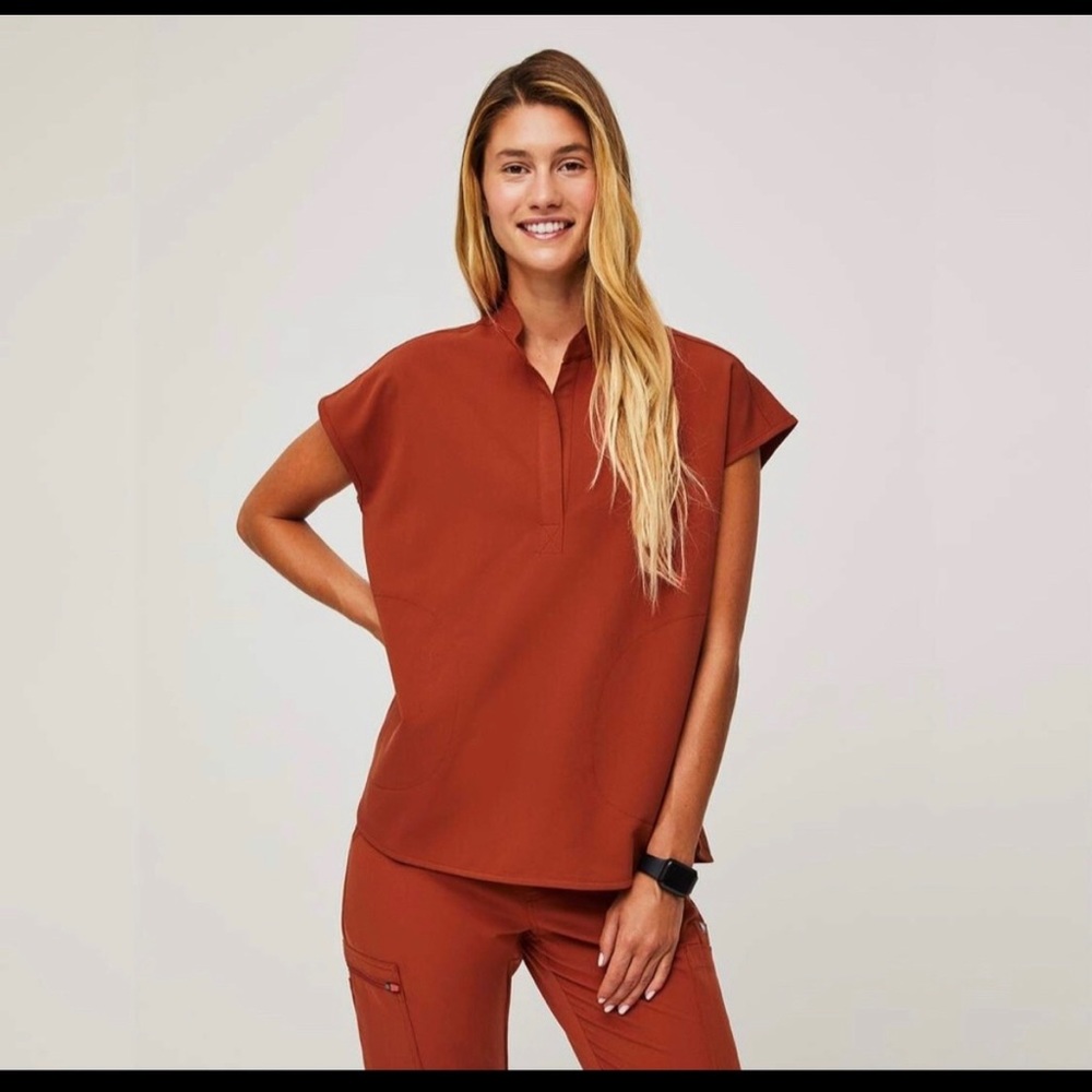 Figs limited edition auburn Rafaela top: Small
